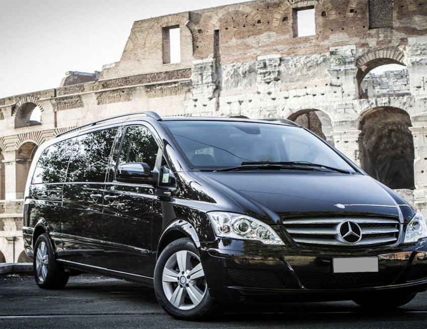 Rome tour by minivan