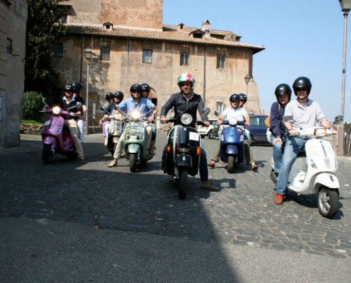 Veicoli - Escursione guidata Roma in Vespa di coppia 3